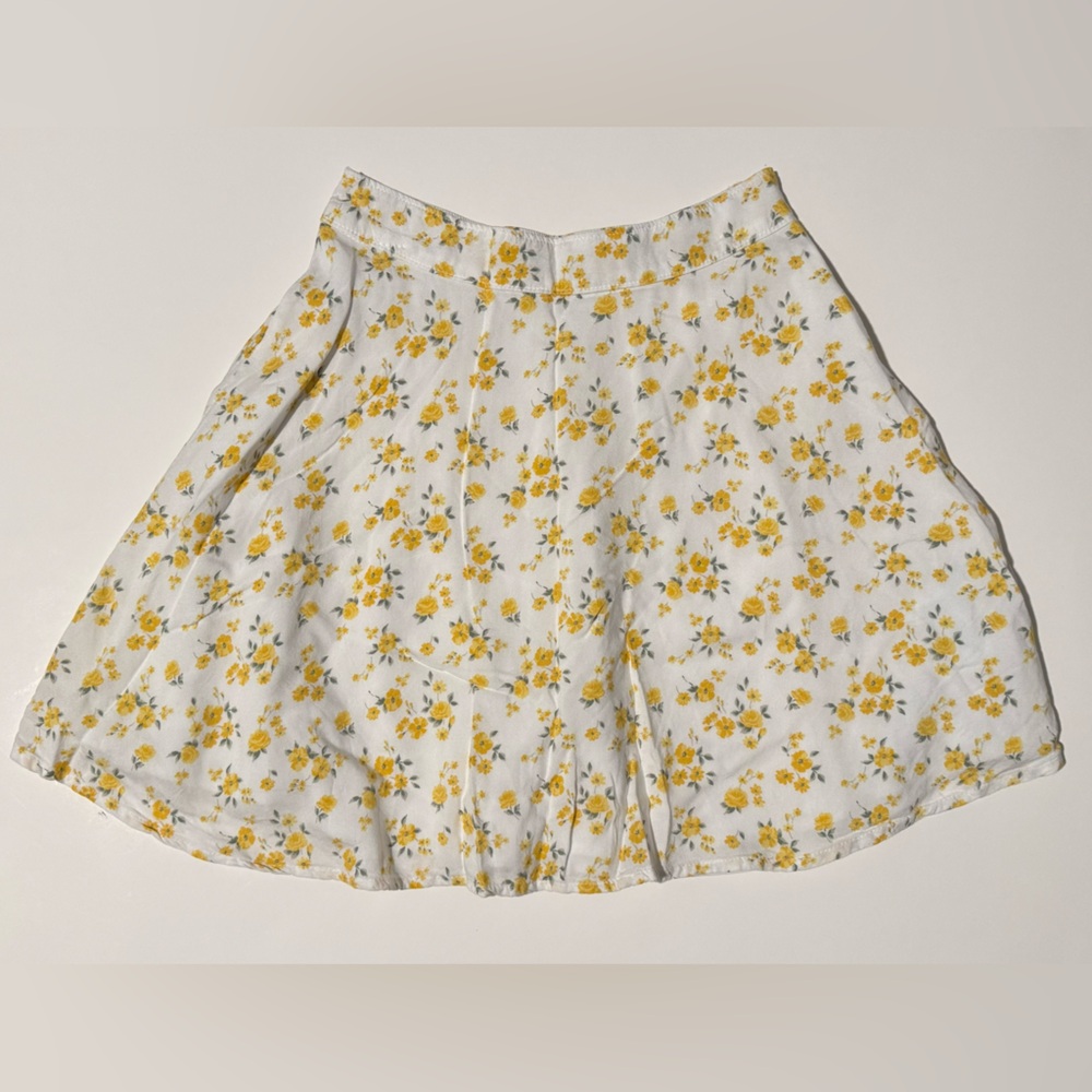 Hollister Ultra High Rise Yellow Floral Skater Skirt